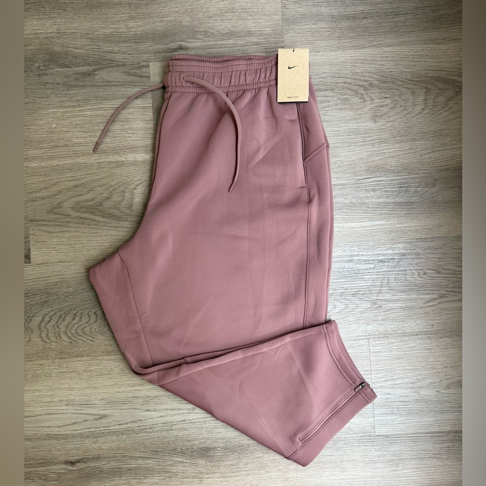 *NWT* Nike Dri-Fit Prima Women’s High Waisted 7/8 Training Pants Size 2XL
